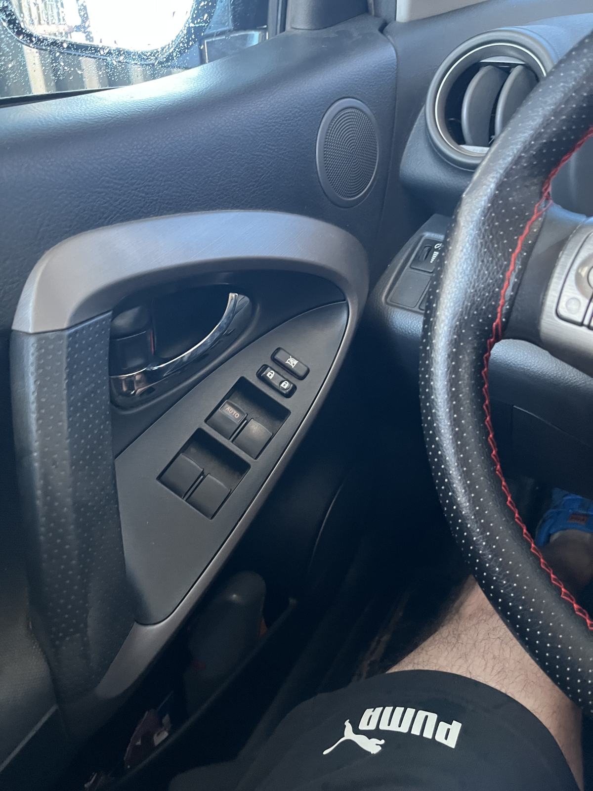 Toyota RAV4 2,2 D-4D, fotografija 2