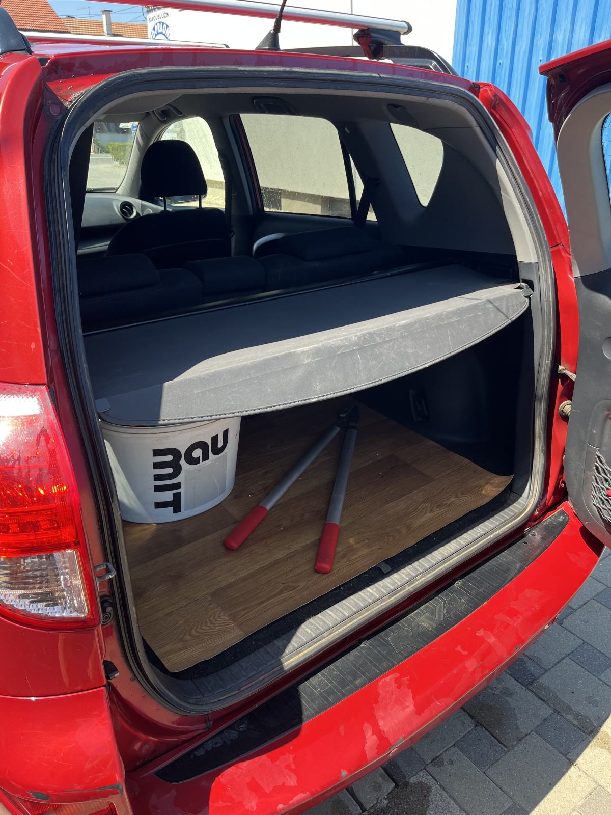 Toyota RAV4 2,2 D-4D, fotografija 10