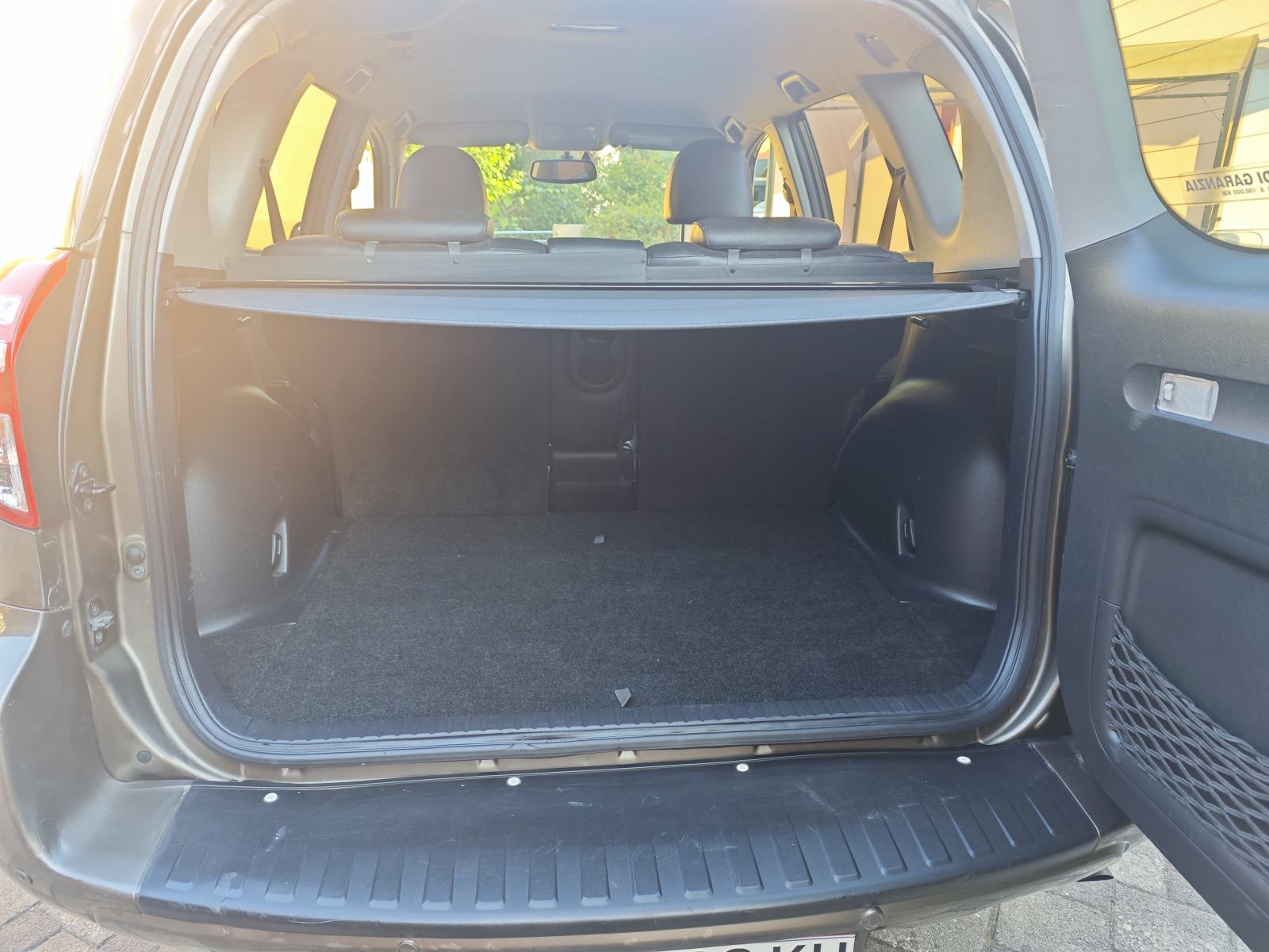 Toyota RAV4 2,2 D-4D Sport, fotografija 9