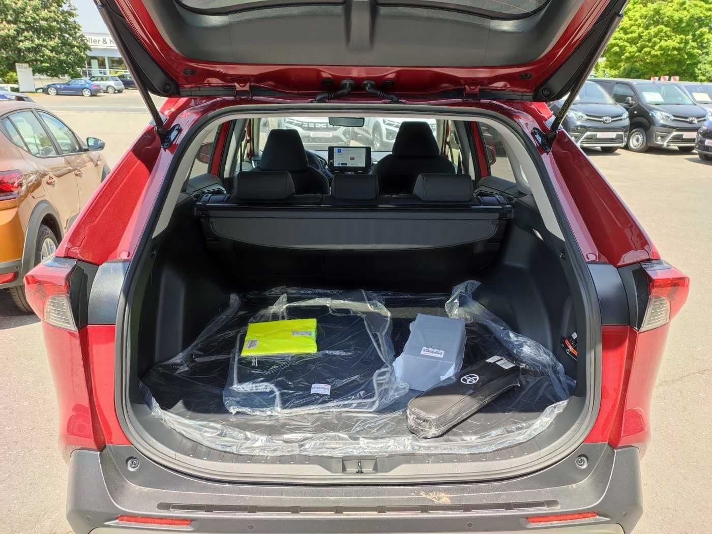 Toyota RAV4 2.5 (218 KS) Full Hybrid eCVT TOKIO CRVENA PERLA MOD 2023, fotografija 13