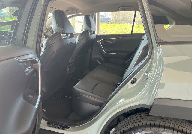 Toyota RAV4 2.5 (222 KS) Full Hybrid AWD-i eCVT ADVENTURE JBL! KAMERA, fotografija 17