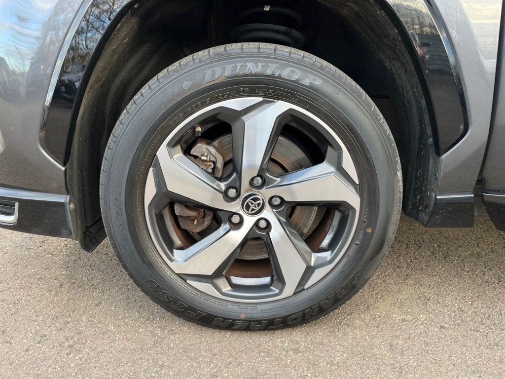 Toyota RAV4 2,5 (306 KS) PHEV WLTP 75KM AWD-i eCVT KAMERA HUD JAMSTVO, fotografija 4
