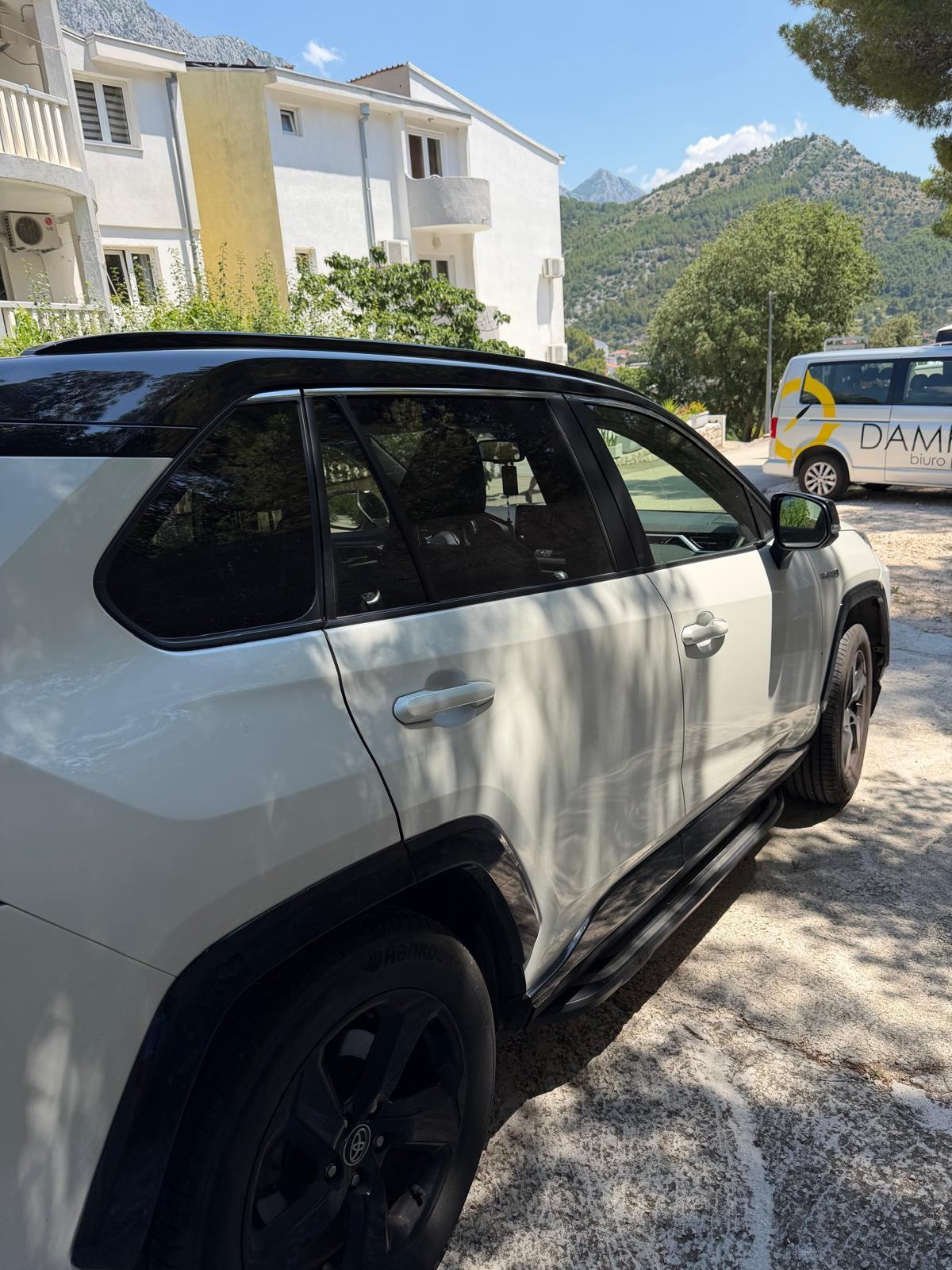 Toyota RAV4 2,5 automatik FULL OPREMA, fotografija 8