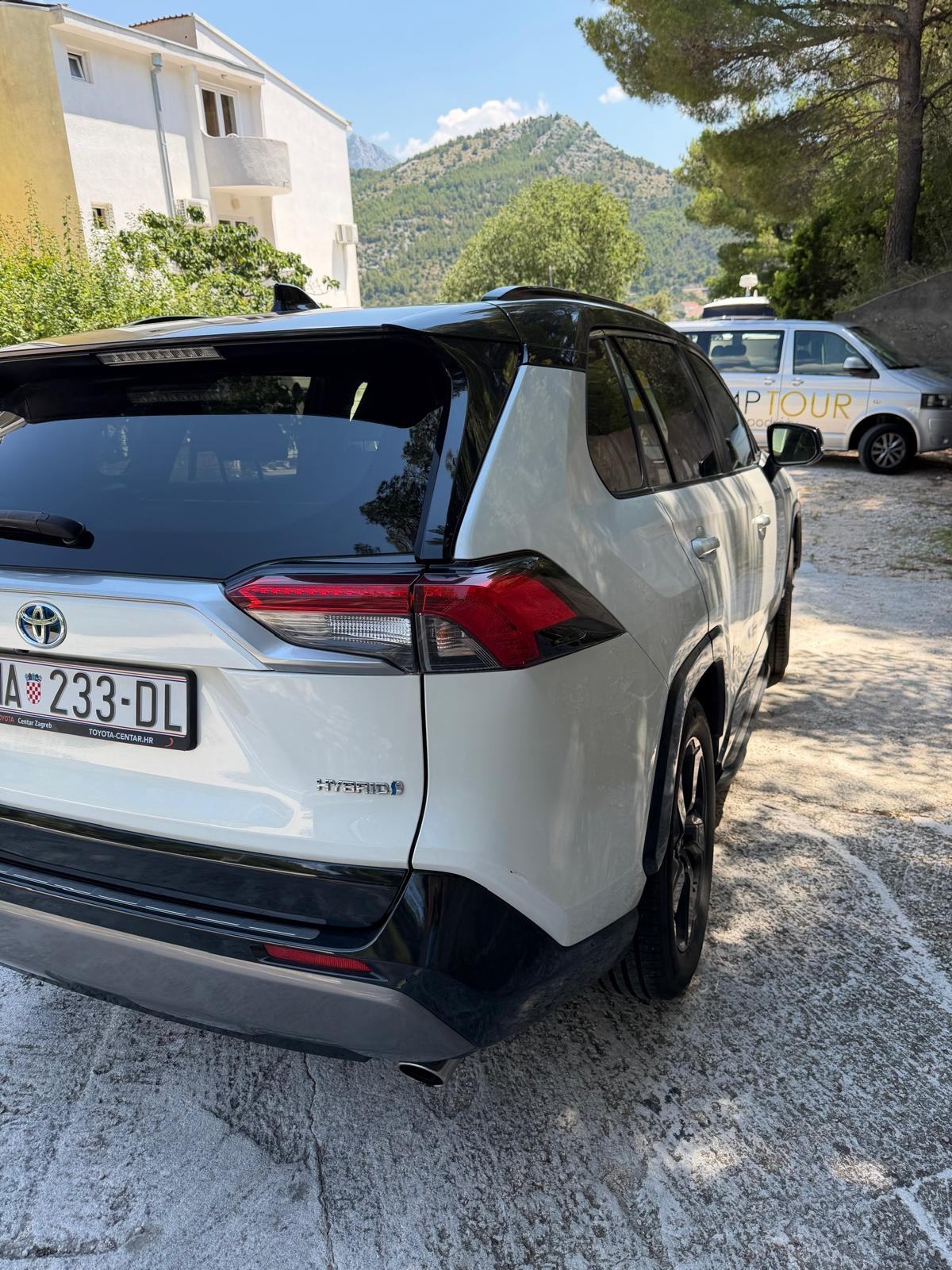 Toyota RAV4 2,5 automatik FULL OPREMA, fotografija 6