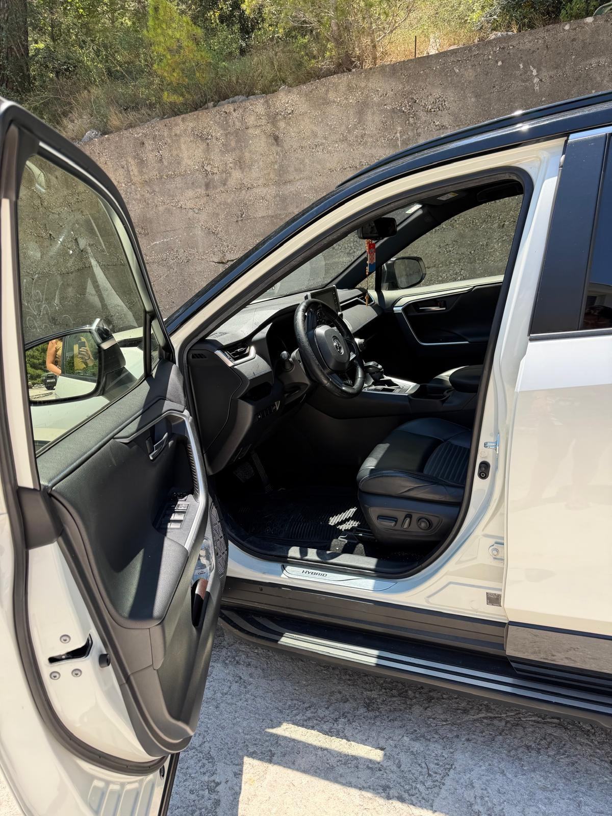 Toyota RAV4 2,5 automatik FULL OPREMA, fotografija 9