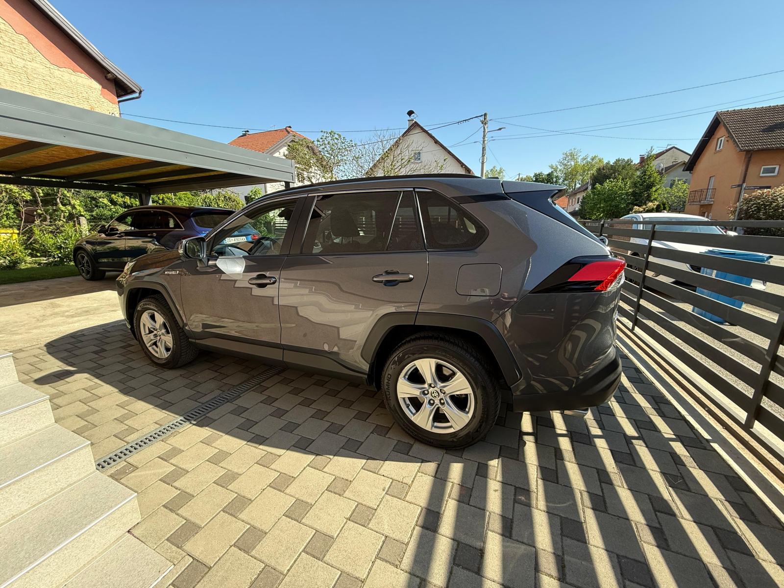 Toyota RAV4 2.5 Hybrid 222 KS, 163 kW, 2021., CVT Dynamic Business 4WD, fotografija 4