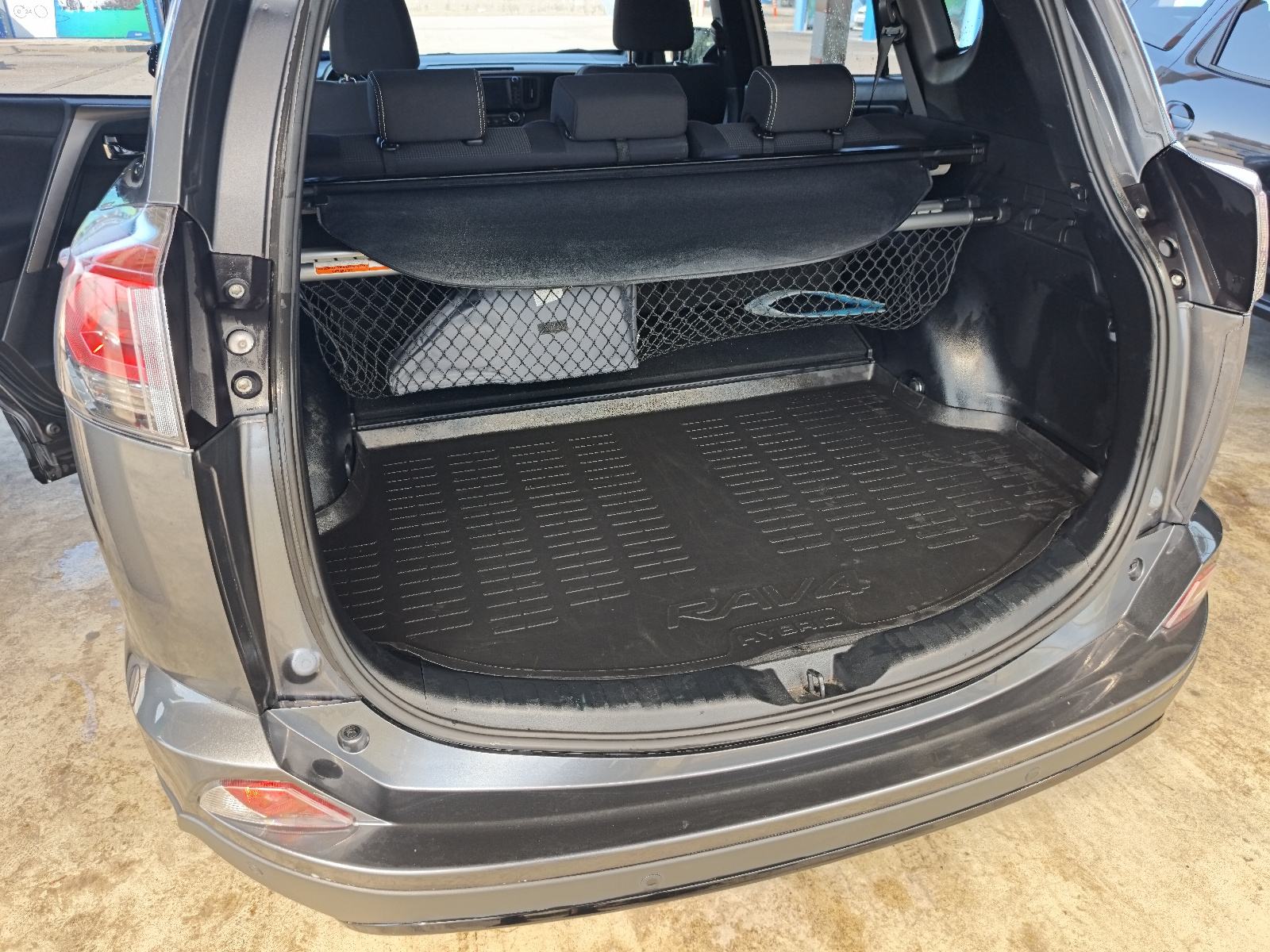 TOYOTA RAV4 2,5 HYBRID, 126TKM, HR AUTO, GARAŽIRAN, GARANCIJA 3G....., fotografija 11