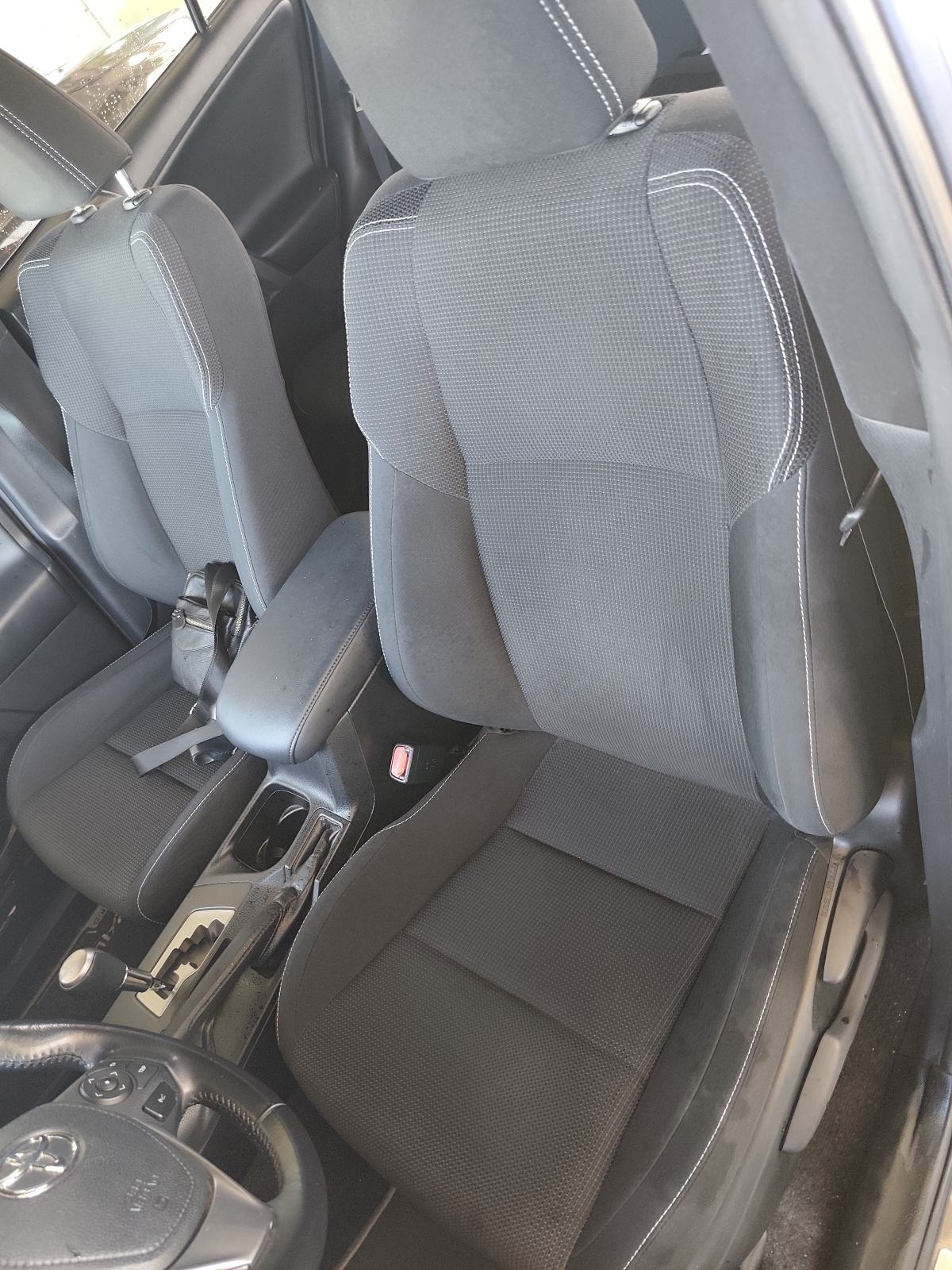 TOYOTA RAV4 2,5 HYBRID, 126TKM, HR AUTO, GARAŽIRAN, GARANCIJA 3G....., fotografija 12