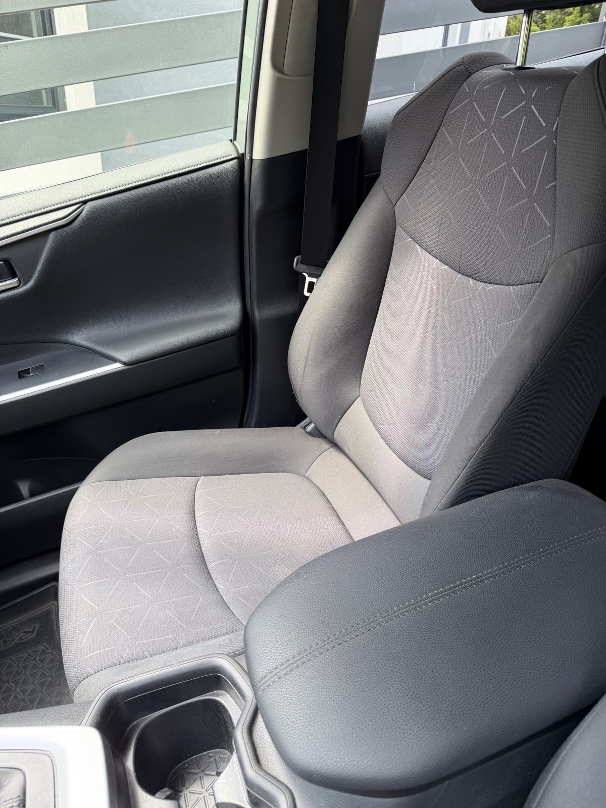 Toyota RAV4 2.5 Hybrid | 1. VLASNIK | HR AUTO | 99.000 km, fotografija 4