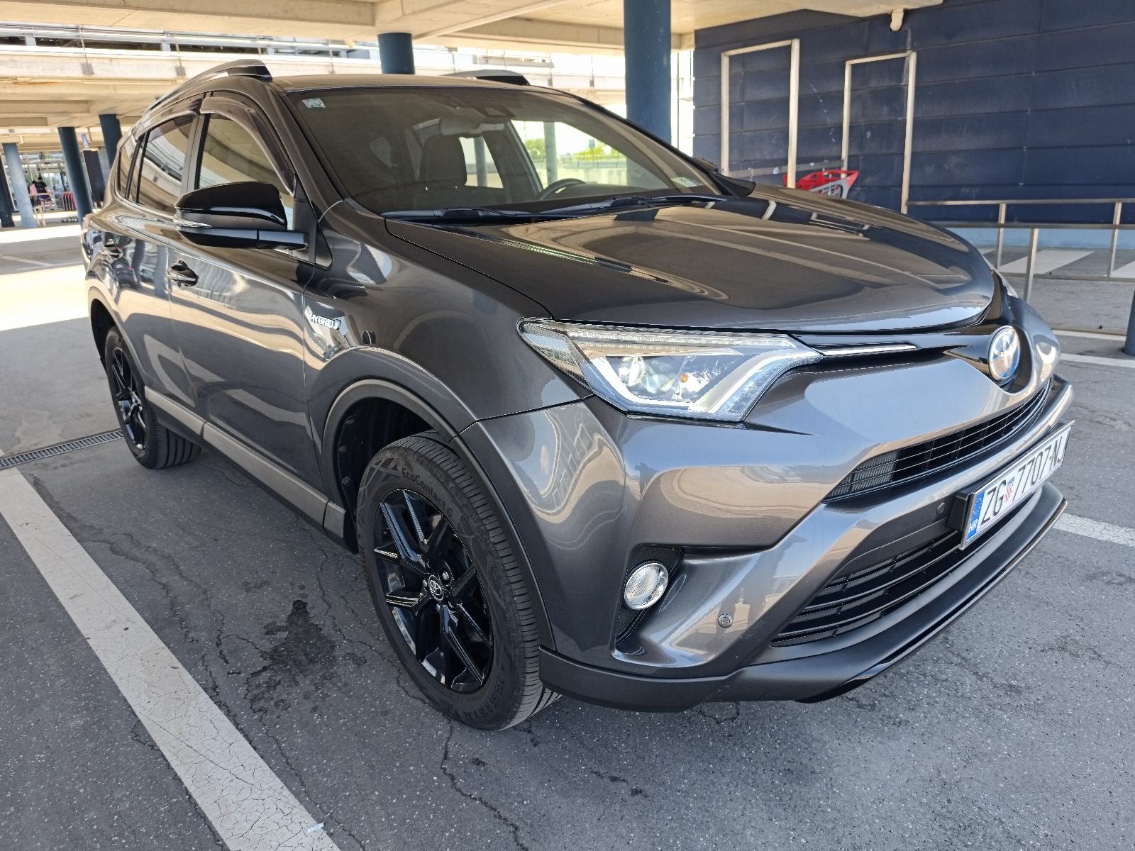 TOYOTA RAV4 2,5 HYBRID, 126TKM, HR AUTO, GARAŽIRAN, GARANCIJA 3G....., fotografija 3