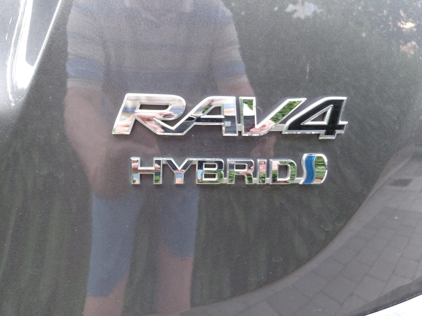 TOYOTA RAV4 2.5 HYBRID AUT. 197 KS • KOŽA • SUNROOF • KAMERA • NAVI, fotografija 11