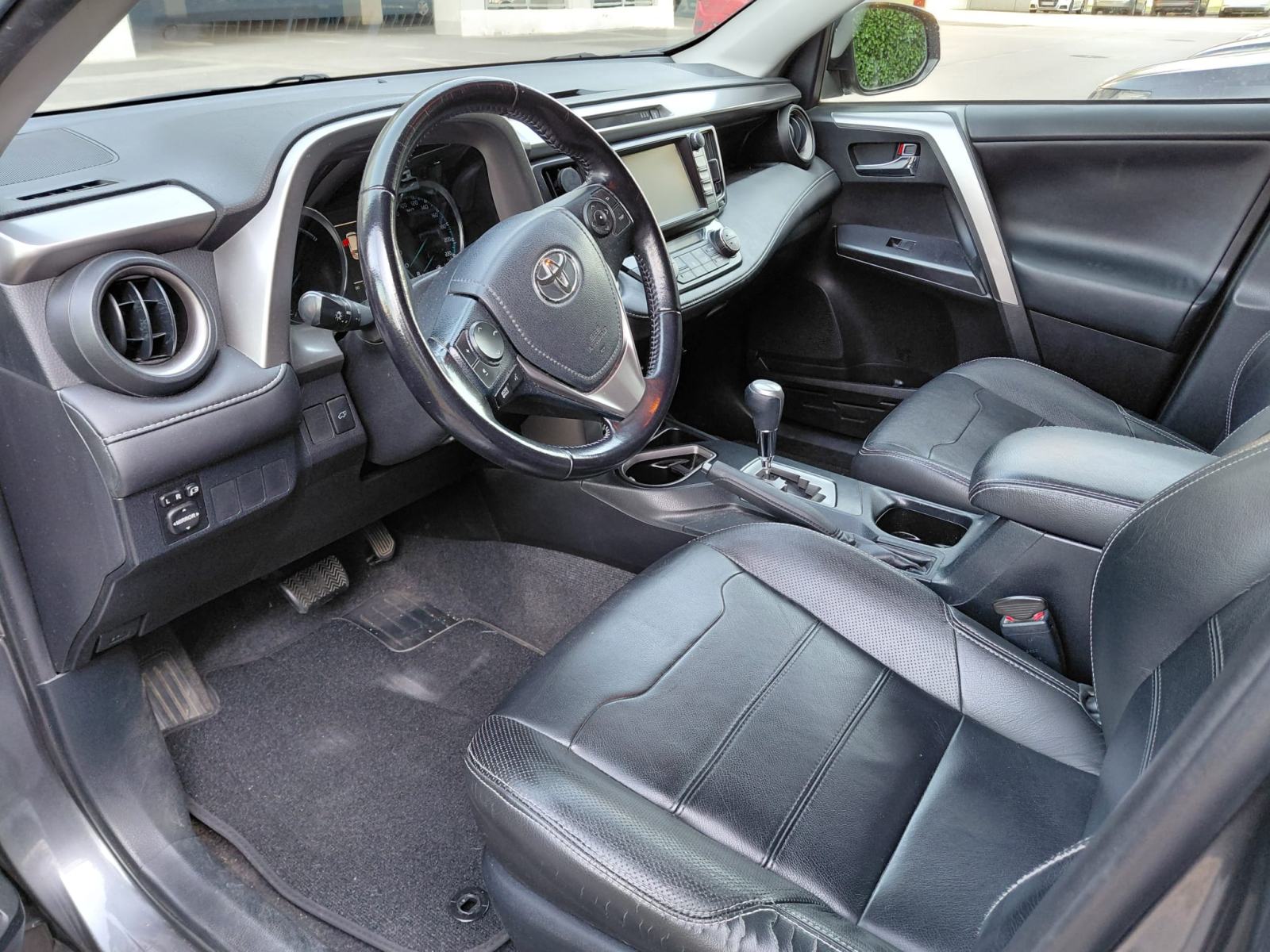 TOYOTA RAV4 2.5 HYBRID AUT. 197 KS • KOŽA • SUNROOF • KAMERA • NAVI, fotografija 15