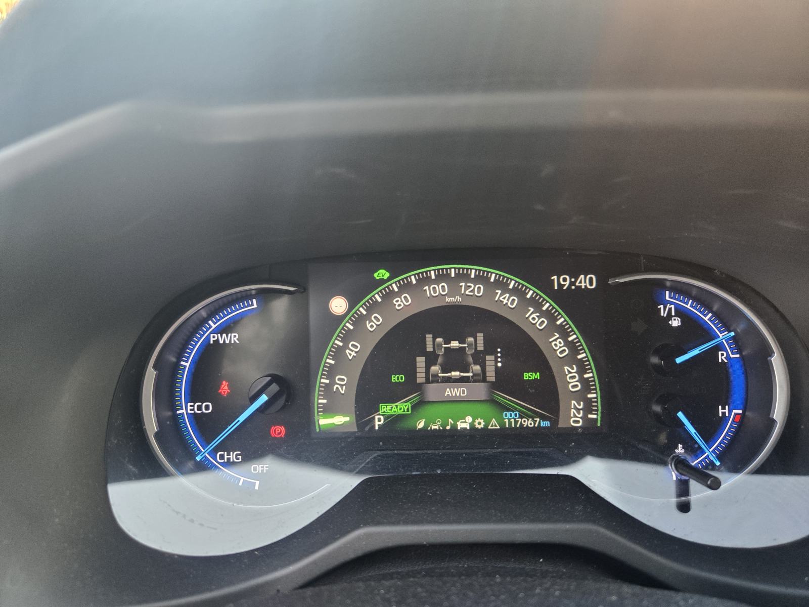Toyota RAV4 2,5 AWD Hybrid - 4 GOD JAMSTVA, ODLIČNO STANJE!, fotografija 11