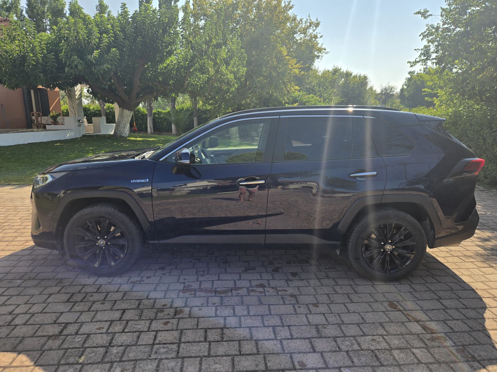Toyota RAV4 2,5 AWD Hybrid - 4 GOD JAMSTVA, ODLIČNO STANJE!, fotografija 3
