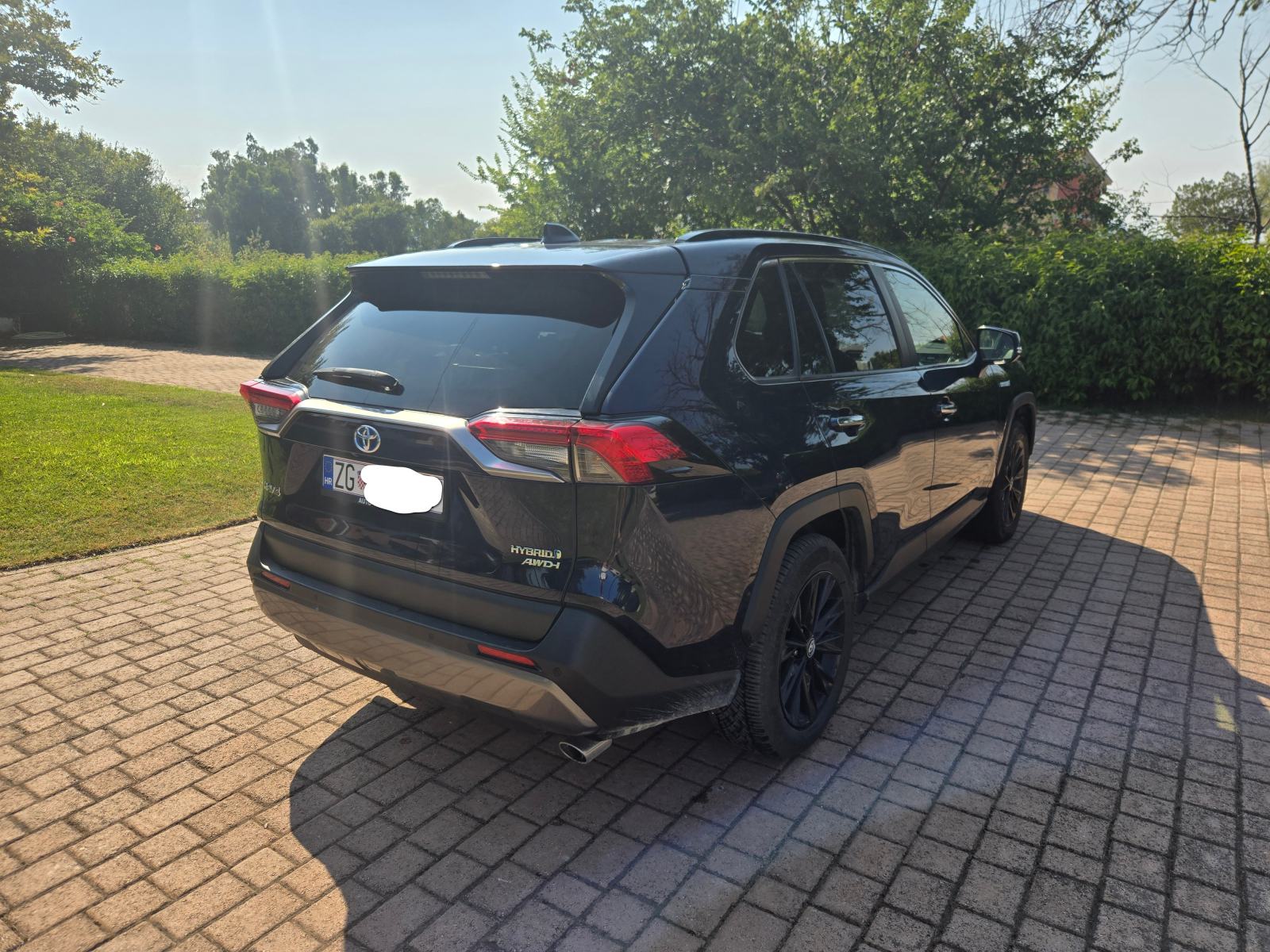 Toyota RAV4 2,5 AWD Hybrid - 4 GOD JAMSTVA, ODLIČNO STANJE!, fotografija 6
