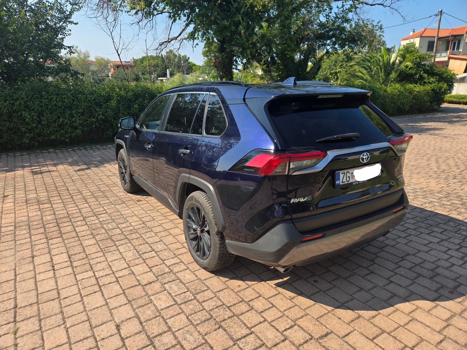 Toyota RAV4 2,5 AWD Hybrid - 4 GOD JAMSTVA, ODLIČNO STANJE!, fotografija 4