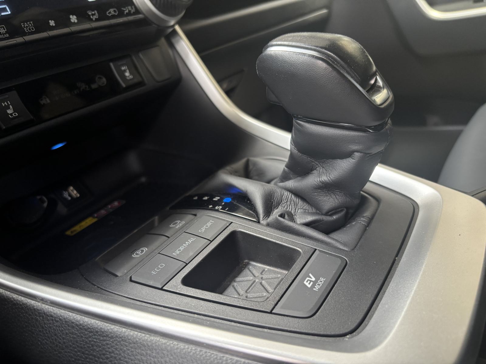 Toyota RAV4 2,5 HEV STYLE TECH *LEASING BEZ UČEŠĆA!, fotografija 20