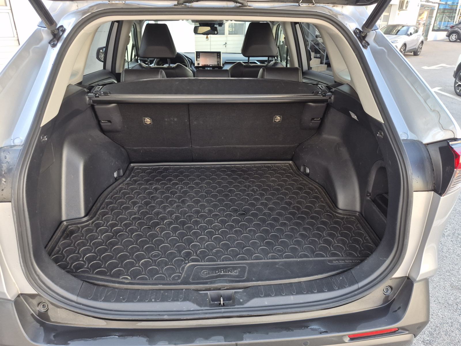 Toyota RAV4 2,5 HIBRID, KOŽA, GRIJANJE SJEDALA. HR JAMSTVO, NAVI..., fotografija 7