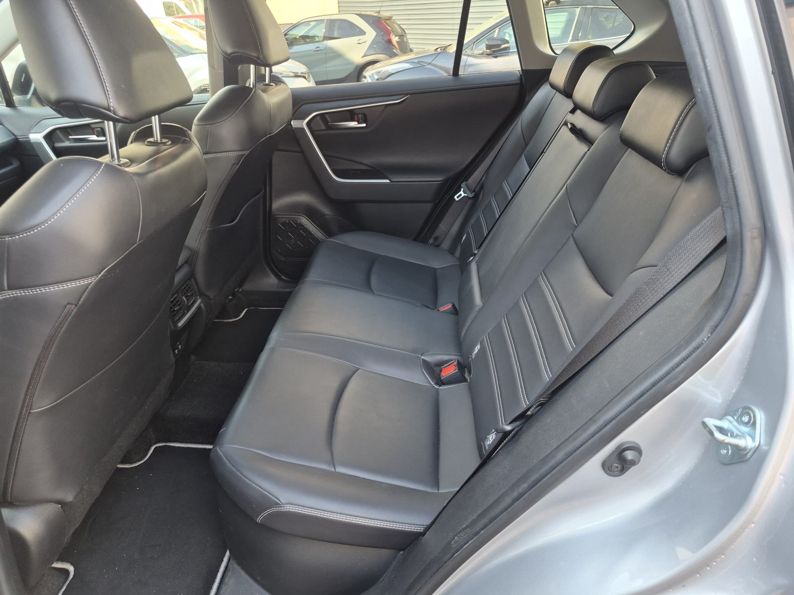 Toyota RAV4 2,5 HIBRID, KOŽA, GRIJANJE SJEDALA. HR JAMSTVO, NAVI..., fotografija 9