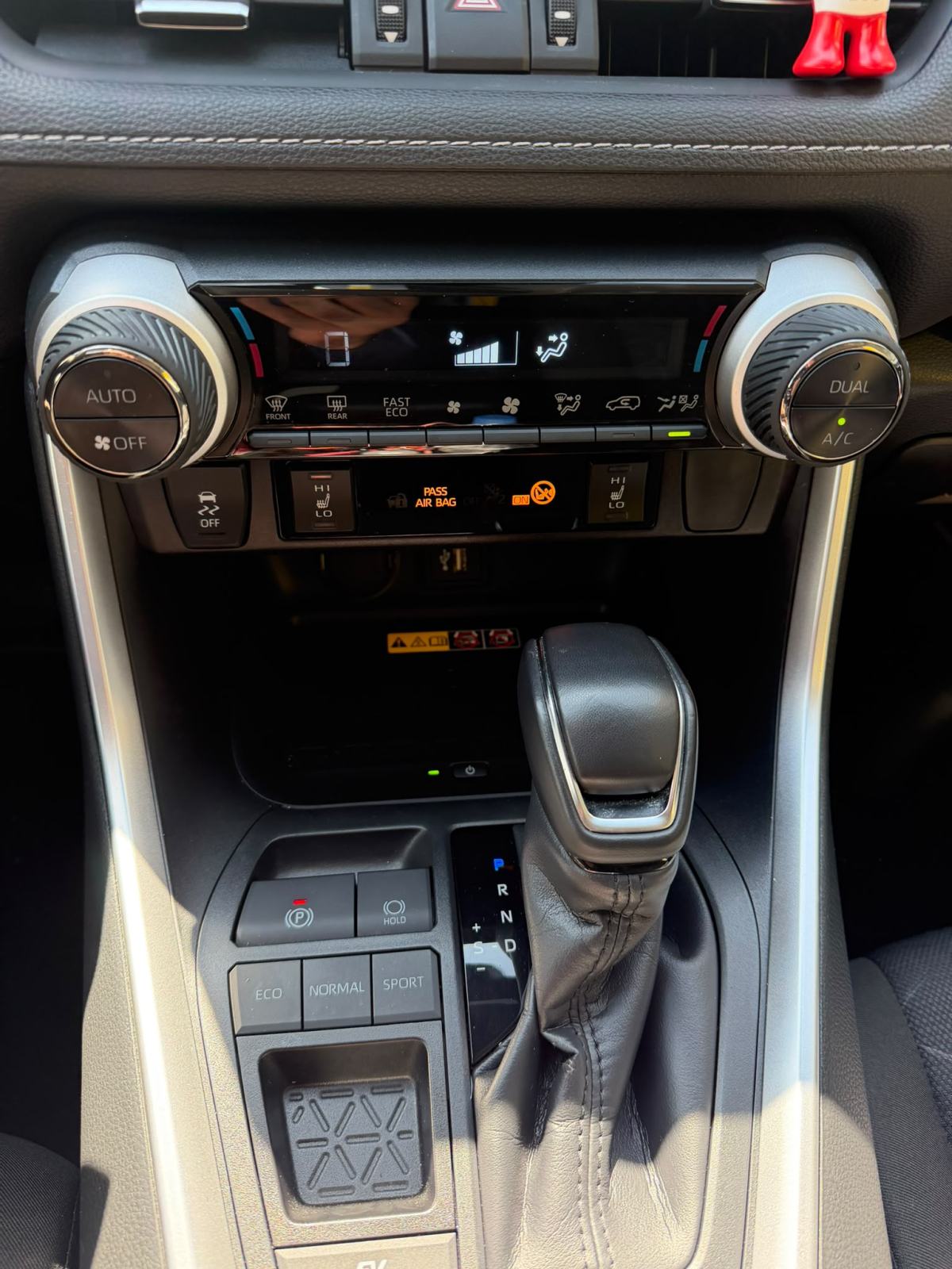 Toyota RAV4 2.5 HSD Active Drive automatik, fotografija 13
