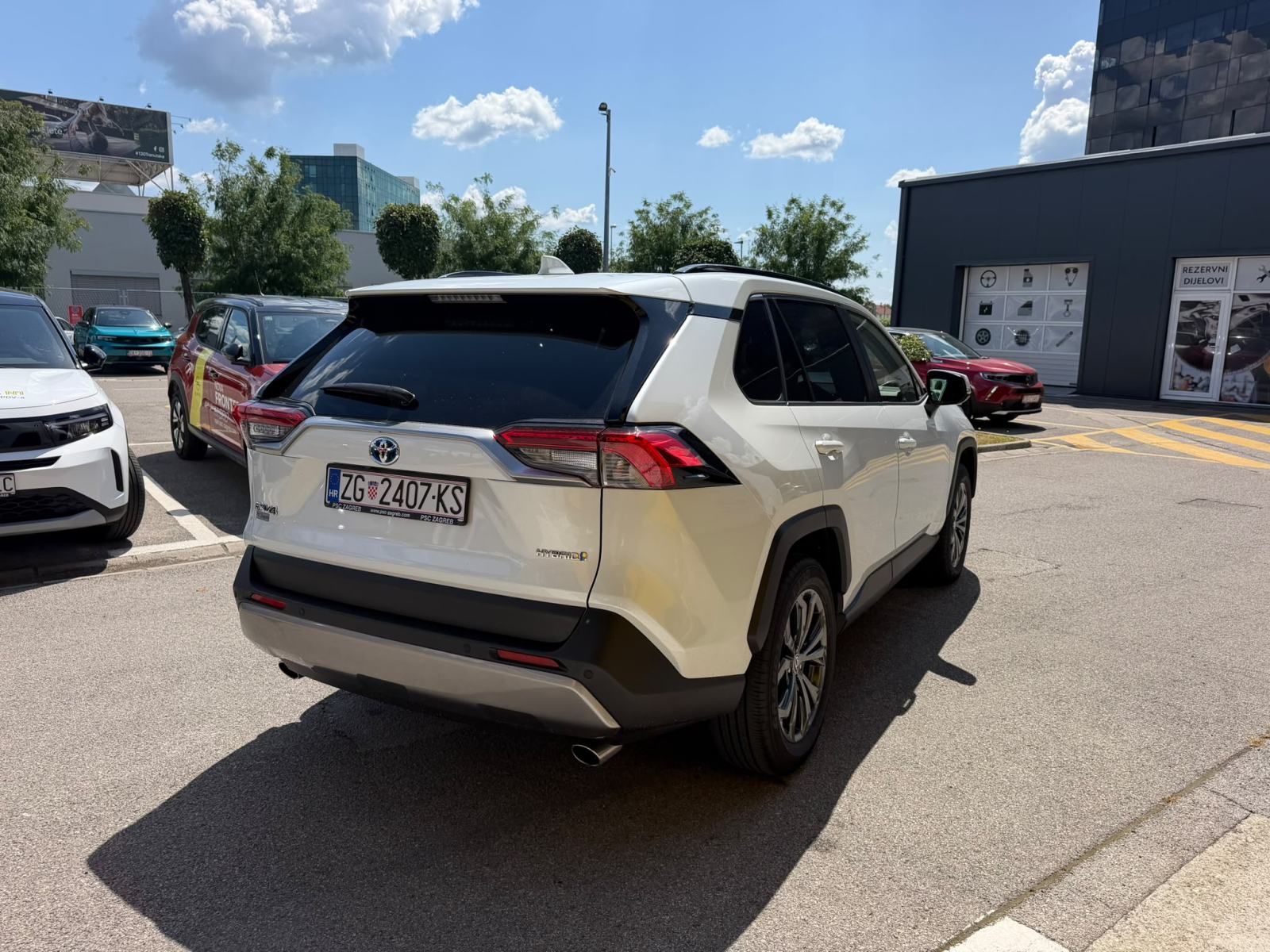 Toyota RAV4 2.5 HSD Active Drive automatik, fotografija 5