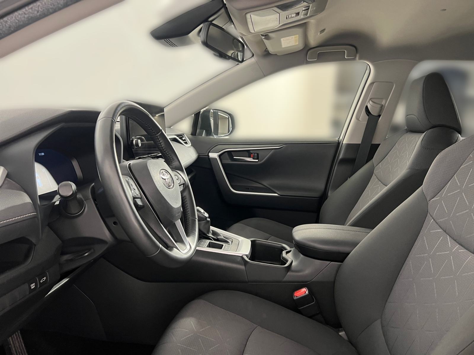 Toyota RAV4 2.5 HSD HYBRID 4x2 E-CVT ELEGANT - 3 godine jamstva, fotografija 13