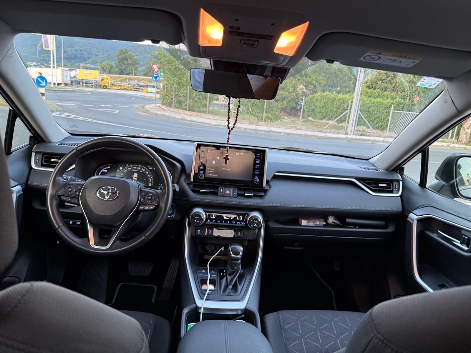 Toyota RAV4 2,5 HYBIRD, fotografija 11
