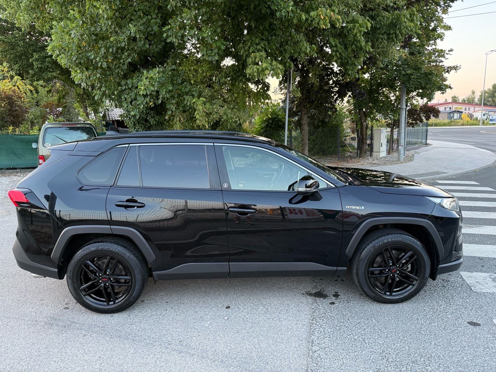 Toyota RAV4 2,5 HYBIRD, fotografija 4