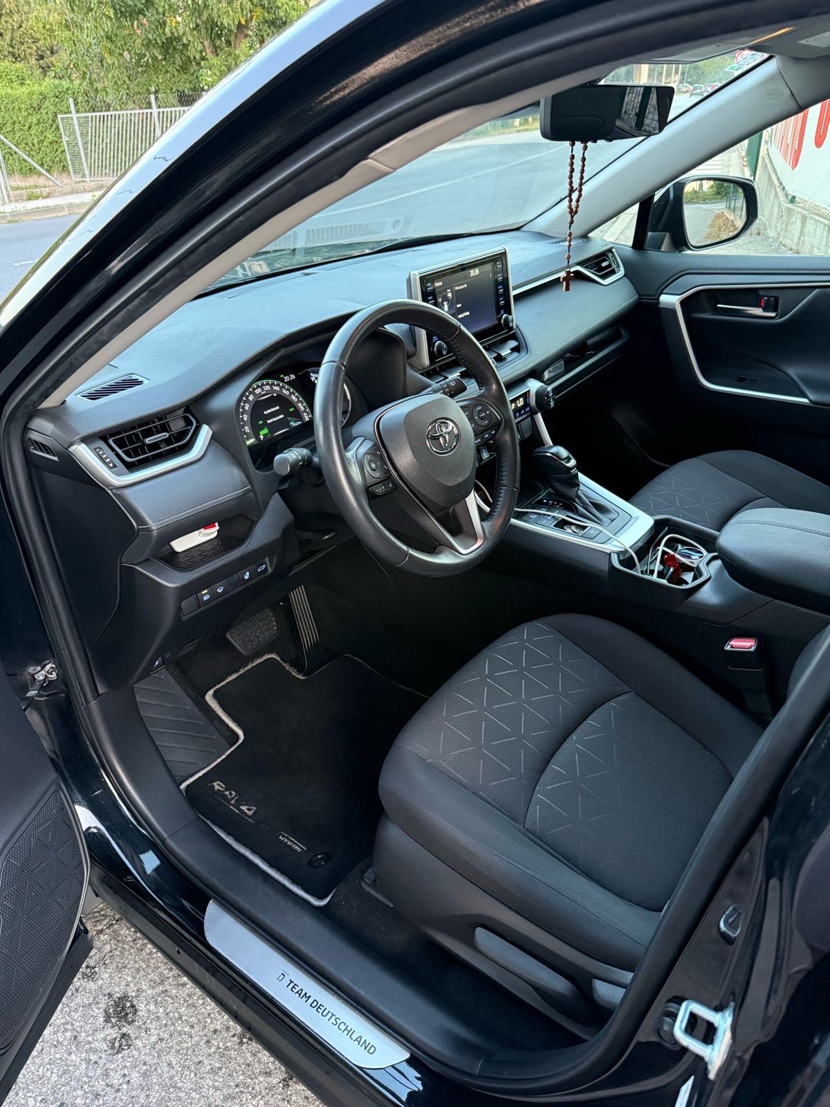 Toyota RAV4 2,5 HYBIRD, fotografija 9
