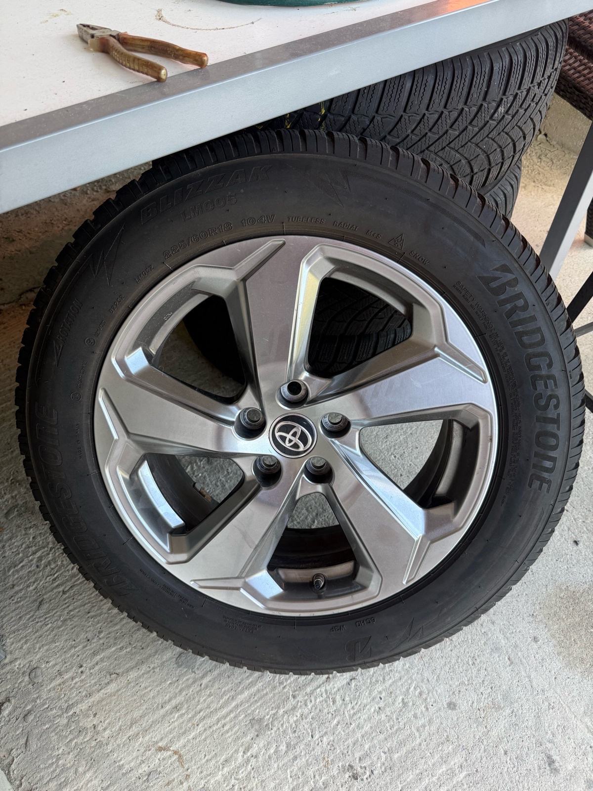 Toyota RAV4 2,5 HYBIRD, fotografija 16