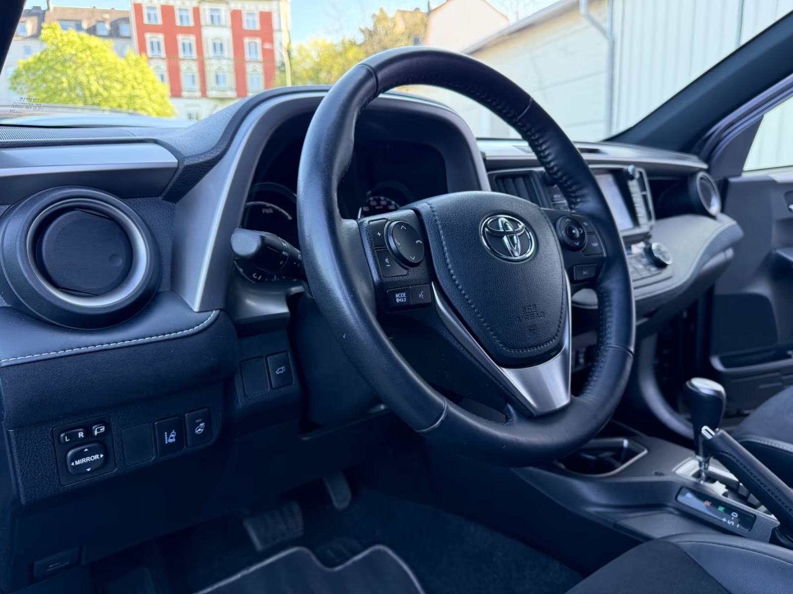 Toyota RAV4 2,5 HYBRID 197KS 4X4 BIXENON LED NAVI KAMERA JBL EL.SICEVI, fotografija 14