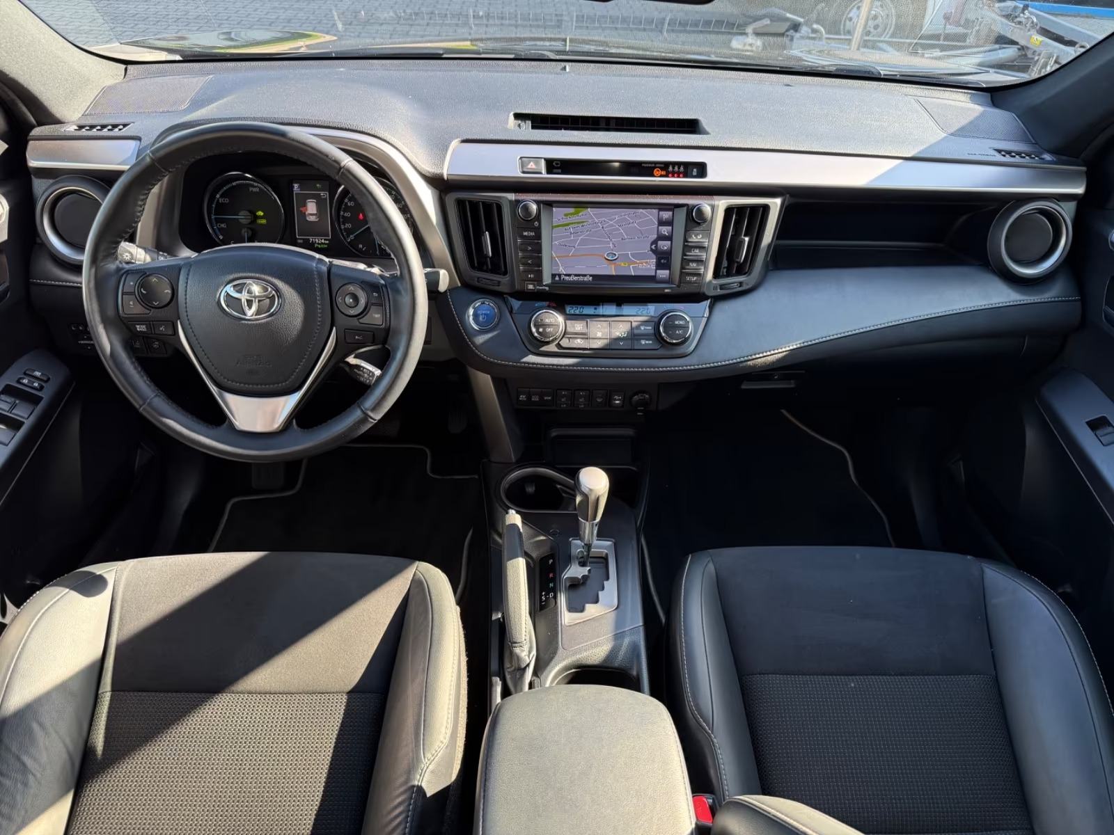 Toyota RAV4 2,5 HYBRID 197KS 4X4 BIXENON LED NAVI KAMERA JBL EL.SICEVI, fotografija 18