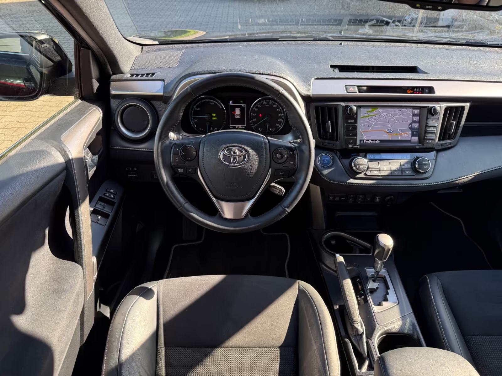 Toyota RAV4 2,5 HYBRID 197KS 4X4 BIXENON LED NAVI KAMERA JBL EL.SICEVI, fotografija 17