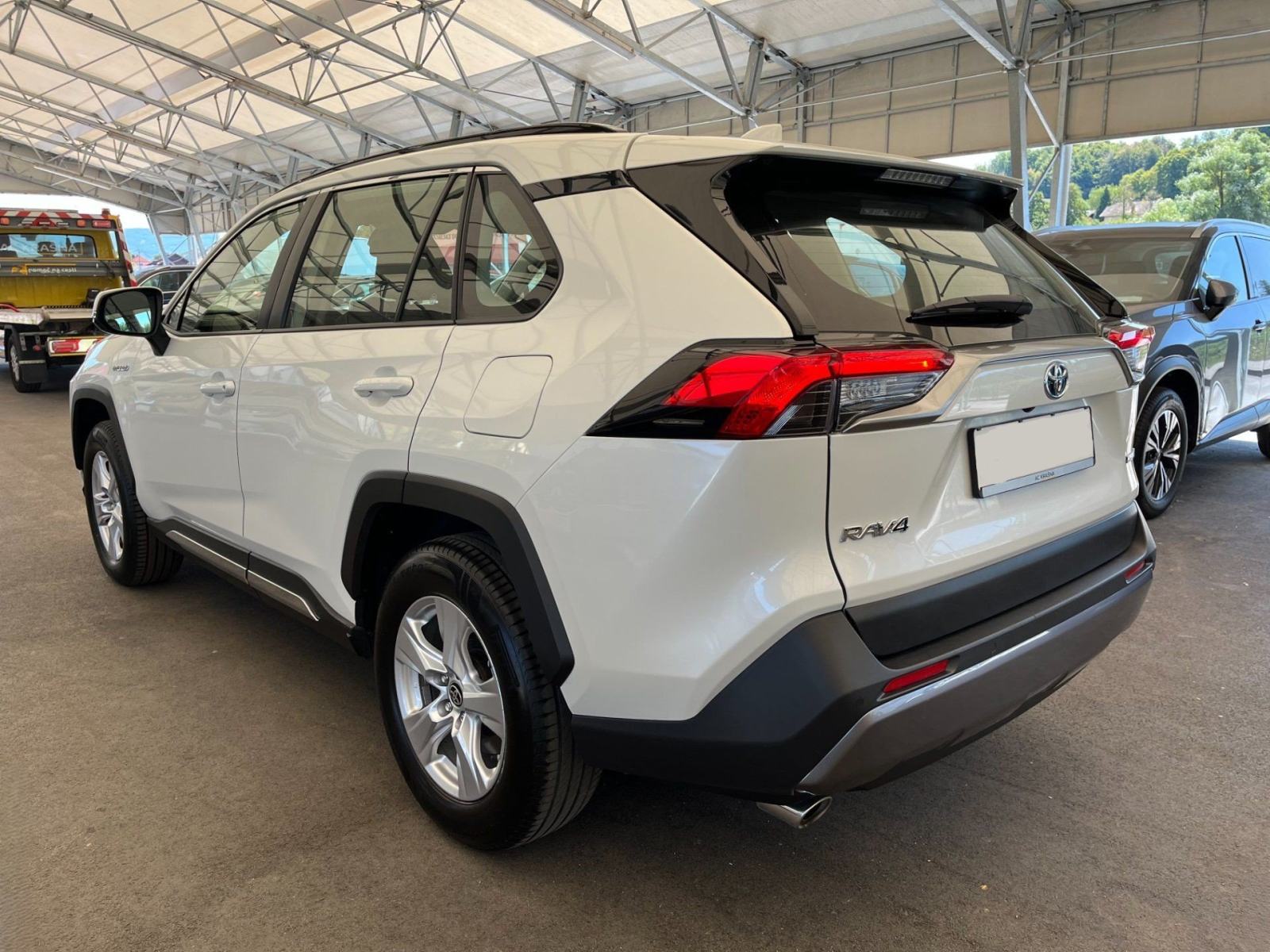 Toyota RAV4 2.5 Hybrid 218KS E-CVT Comfort, fotografija 4