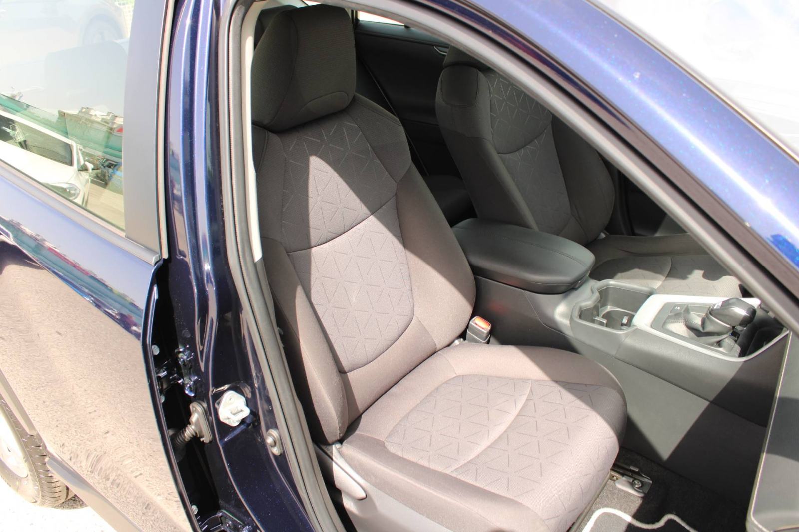 Toyota RAV4 2.5 Hybrid AUTOMATIK *LED, NAVIGACIJA, KAMERA*, fotografija 12