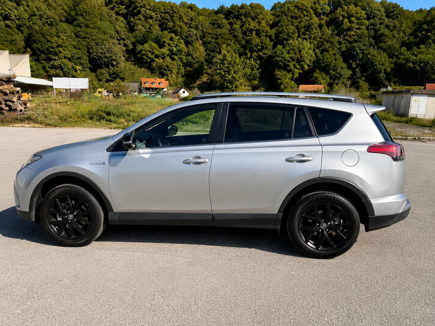 Toyota RAV4 2,5 Hybrid, garancija, 1. vlasnik, fotografija 2