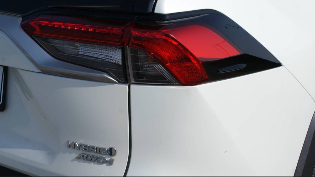 Toyota RAV4 2,5 HYBRID 4X4 - LED, NAVI, KAMERA, ACC, fotografija 12