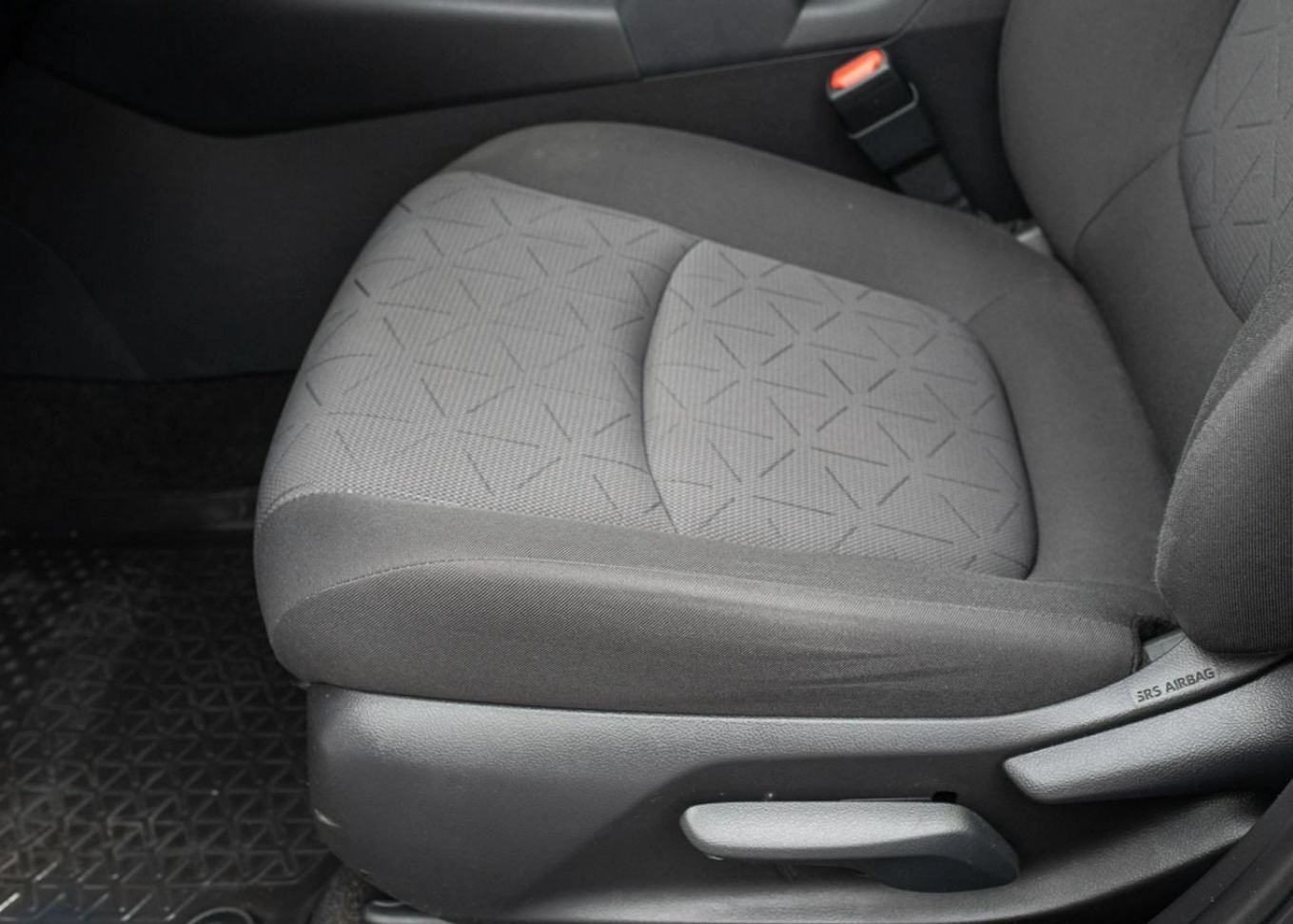 Toyota RAV4 2,5 HYBRID - LED, NAVI, KAMERA, ACC, fotografija 8