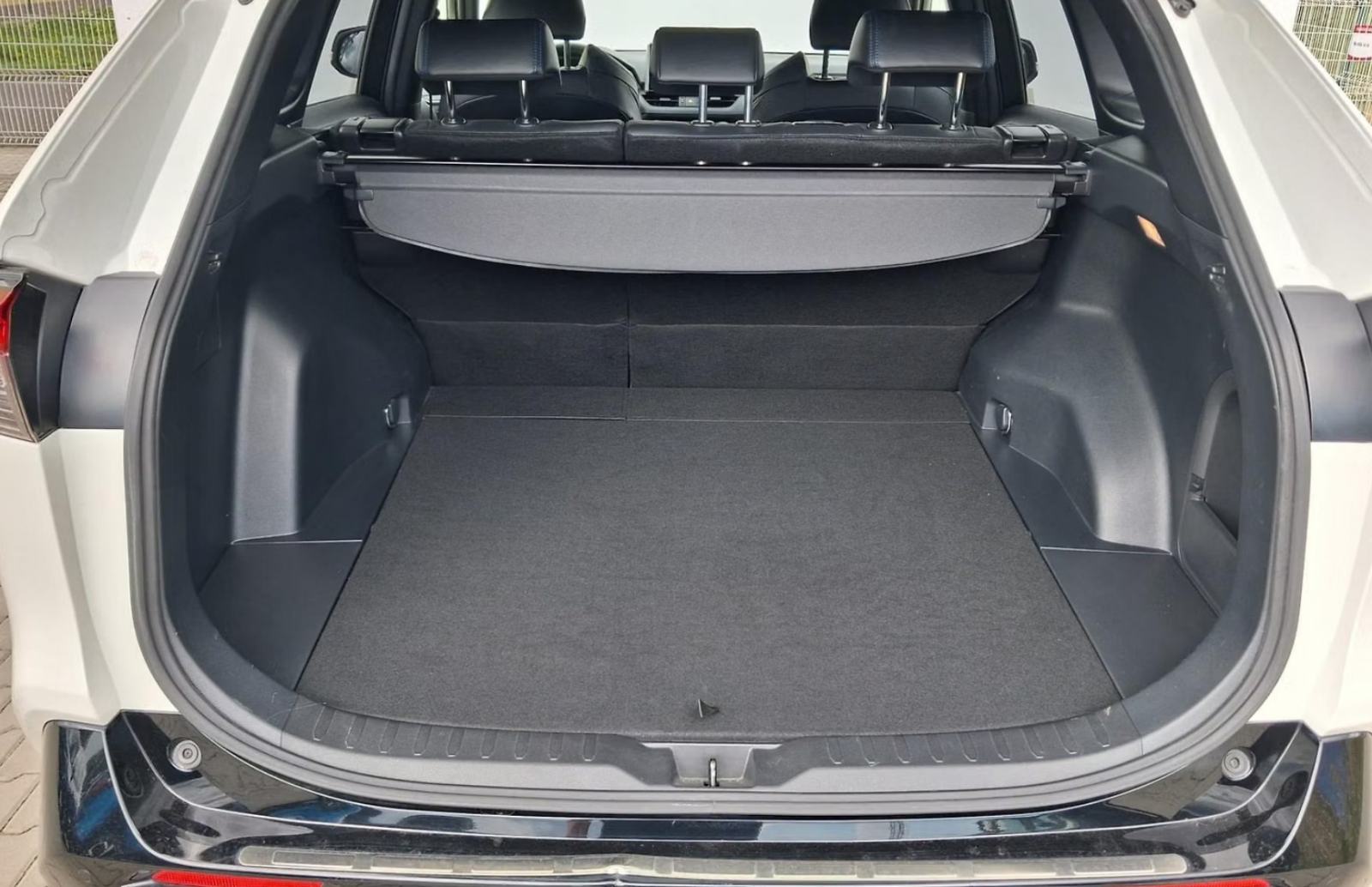 Toyota RAV4 2,5 HYBRID - LED, NAVI, KAMERA, fotografija 8