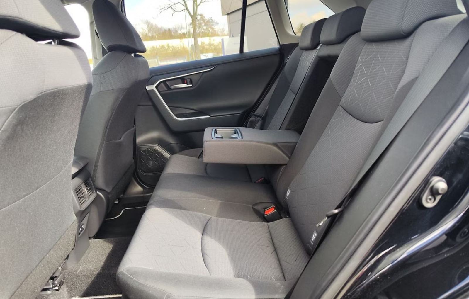 Toyota RAV4 2,5 HYBRID - LED, NAVI, KAMERA, fotografija 6