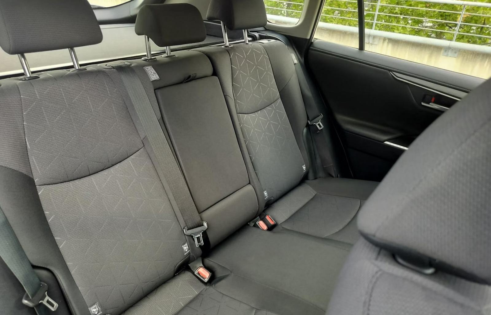 Toyota RAV4 2,5 HYBRID - LED, NAVI, KAMERA, fotografija 12