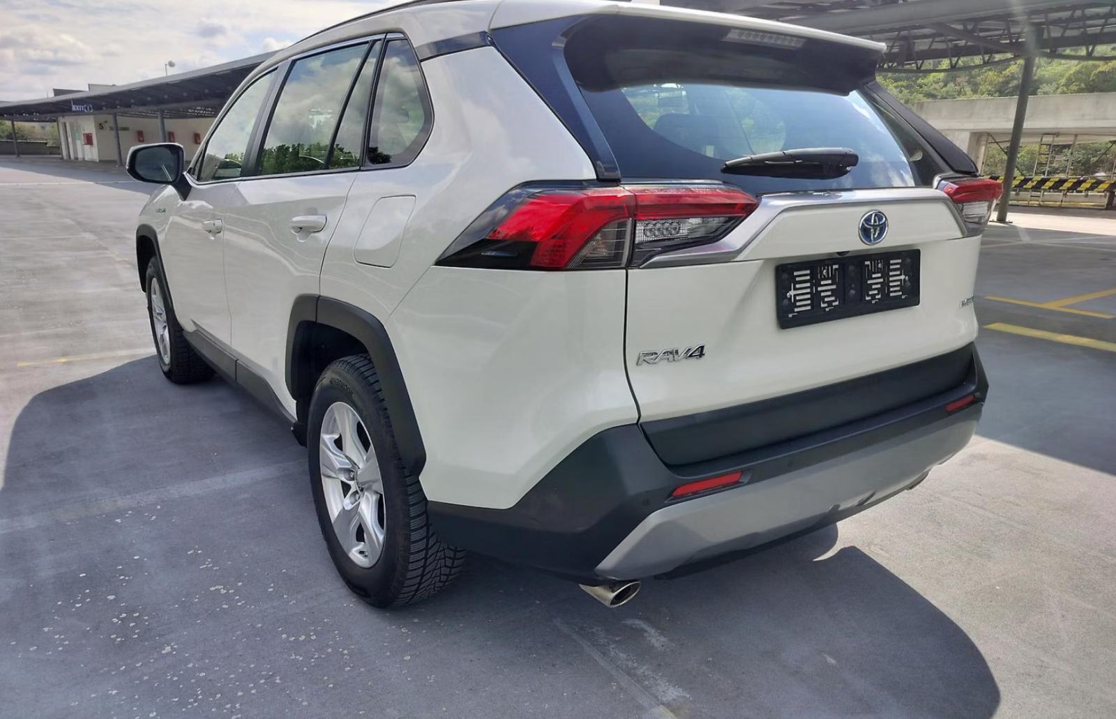 Toyota RAV4 2,5 HYBRID - LED, NAVI, KAMERA, fotografija 5