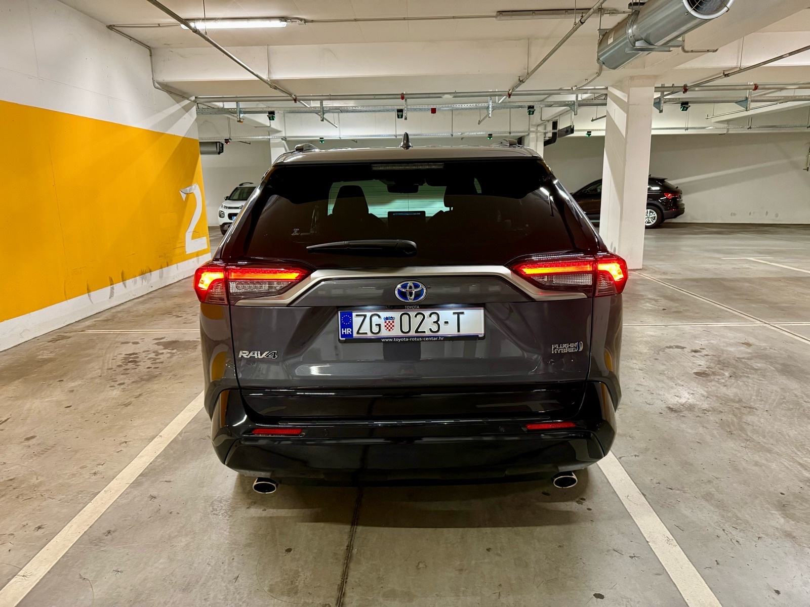 Toyota RAV4 2.5, Plug In Hybrid, 306KS 4x4, fotografija 3
