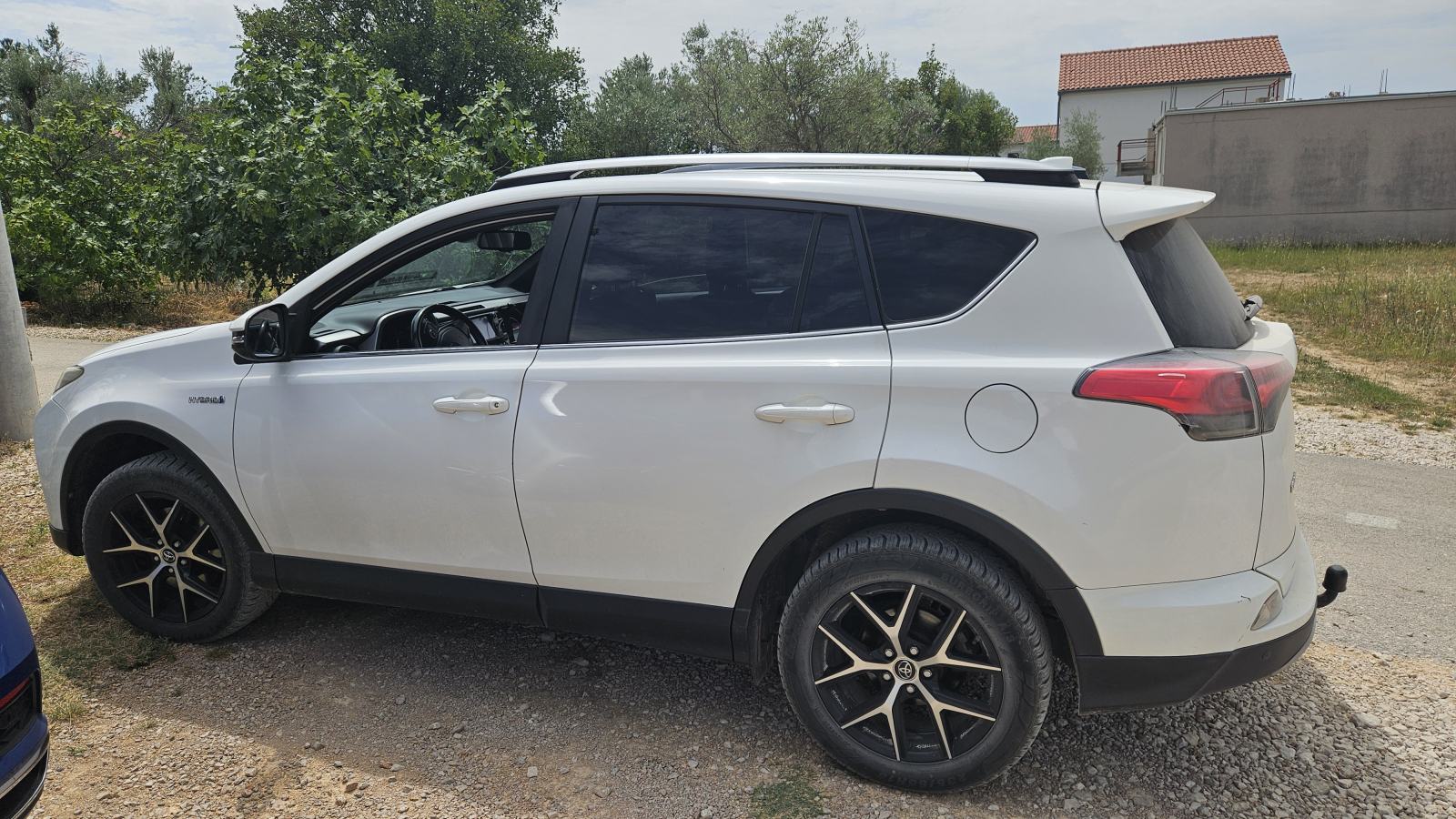 Toyota RAV4 2,5 HYBRID, 1.VLASNIK REGISTRACIJA 3. 27. 4x4, kuka, fotografija 3