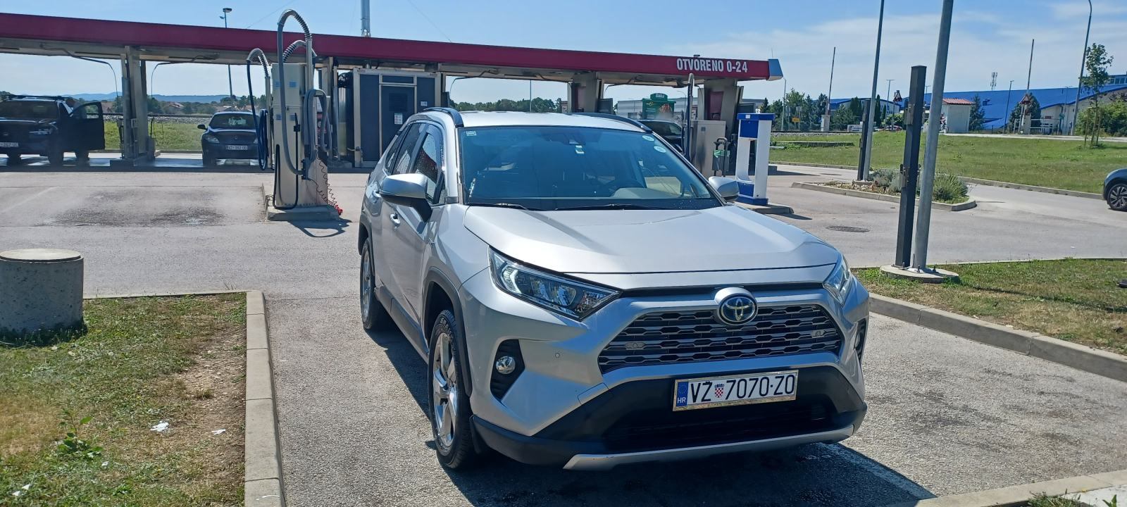 Toyota RAV4 2,5, fotografija 3