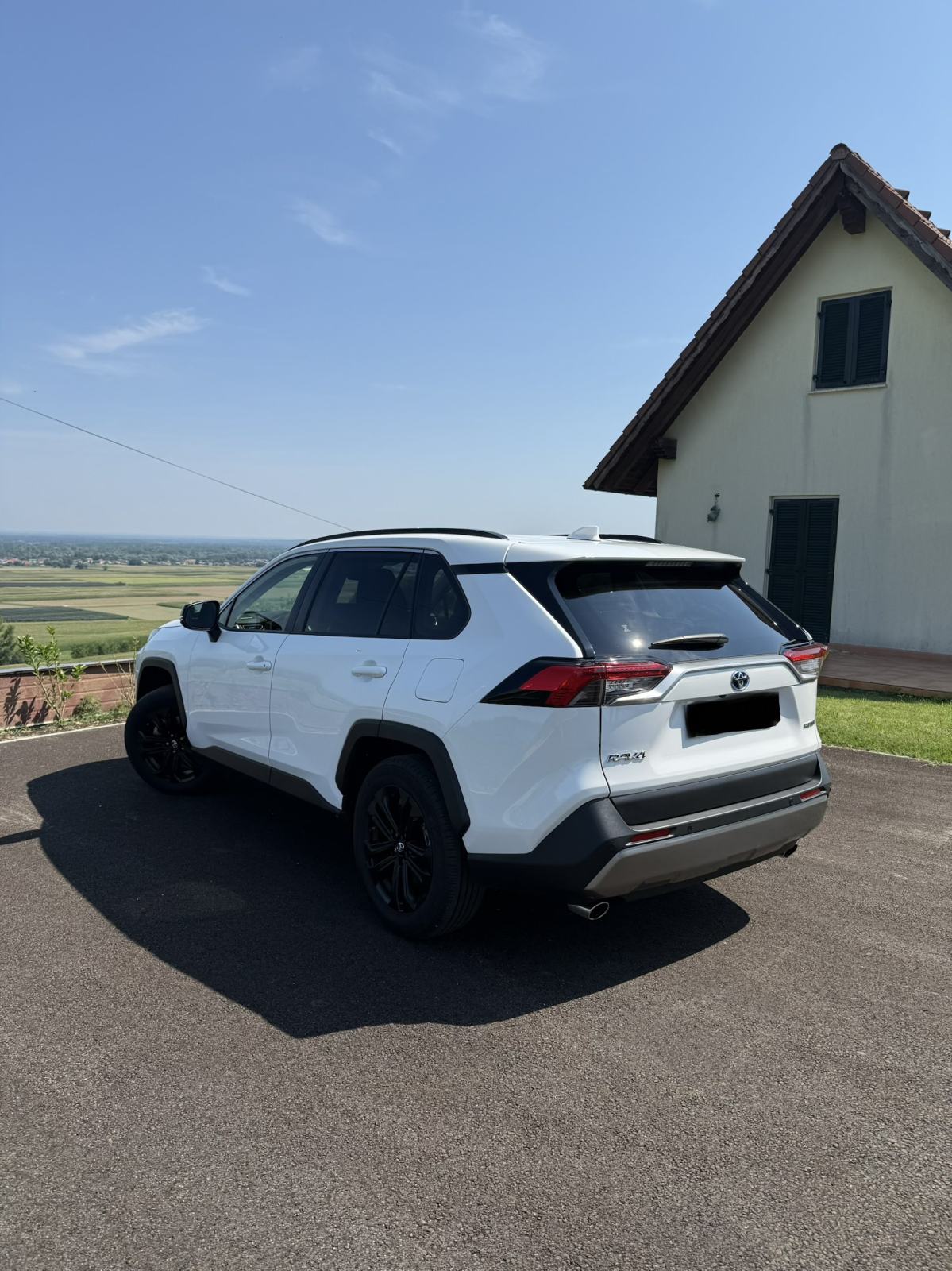Toyota RAV4 2,5, fotografija 3