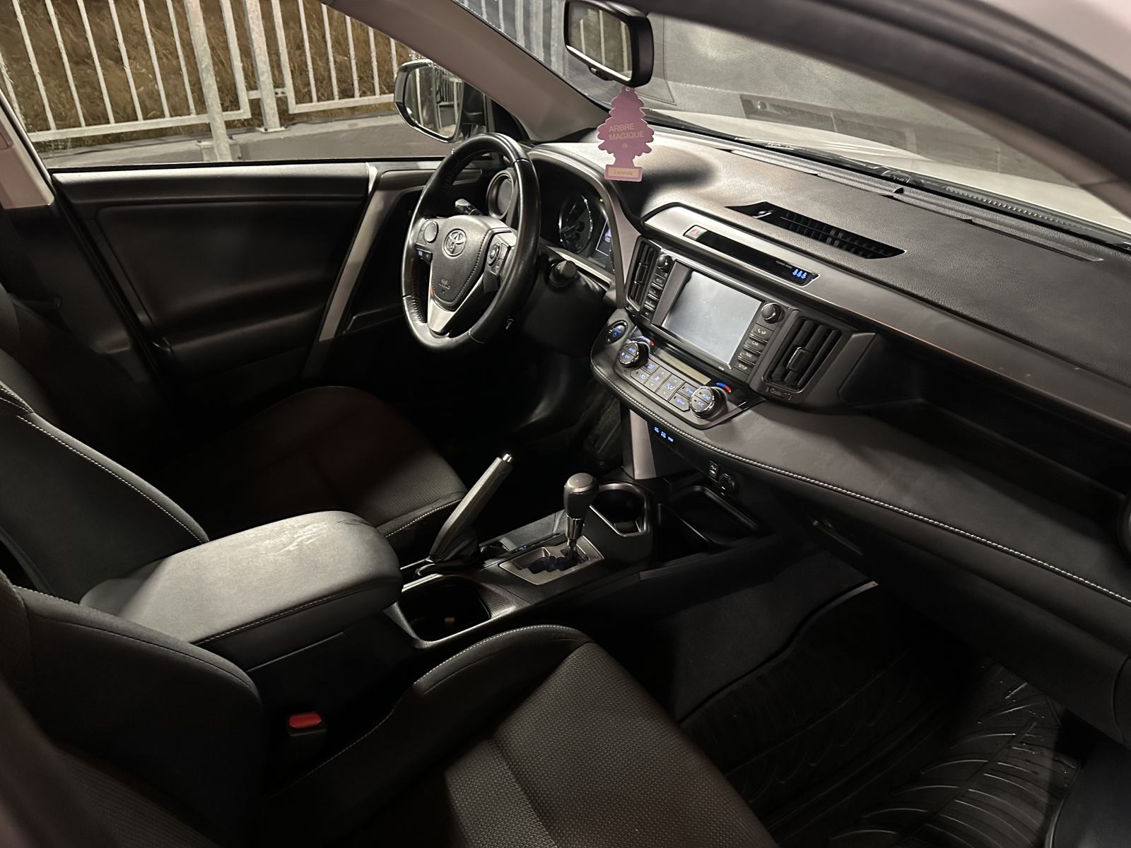 Toyota RAV4 2.5 VVT-i Hybrid Elegant, automatik,197ks, servisna knjiga, fotografija 15