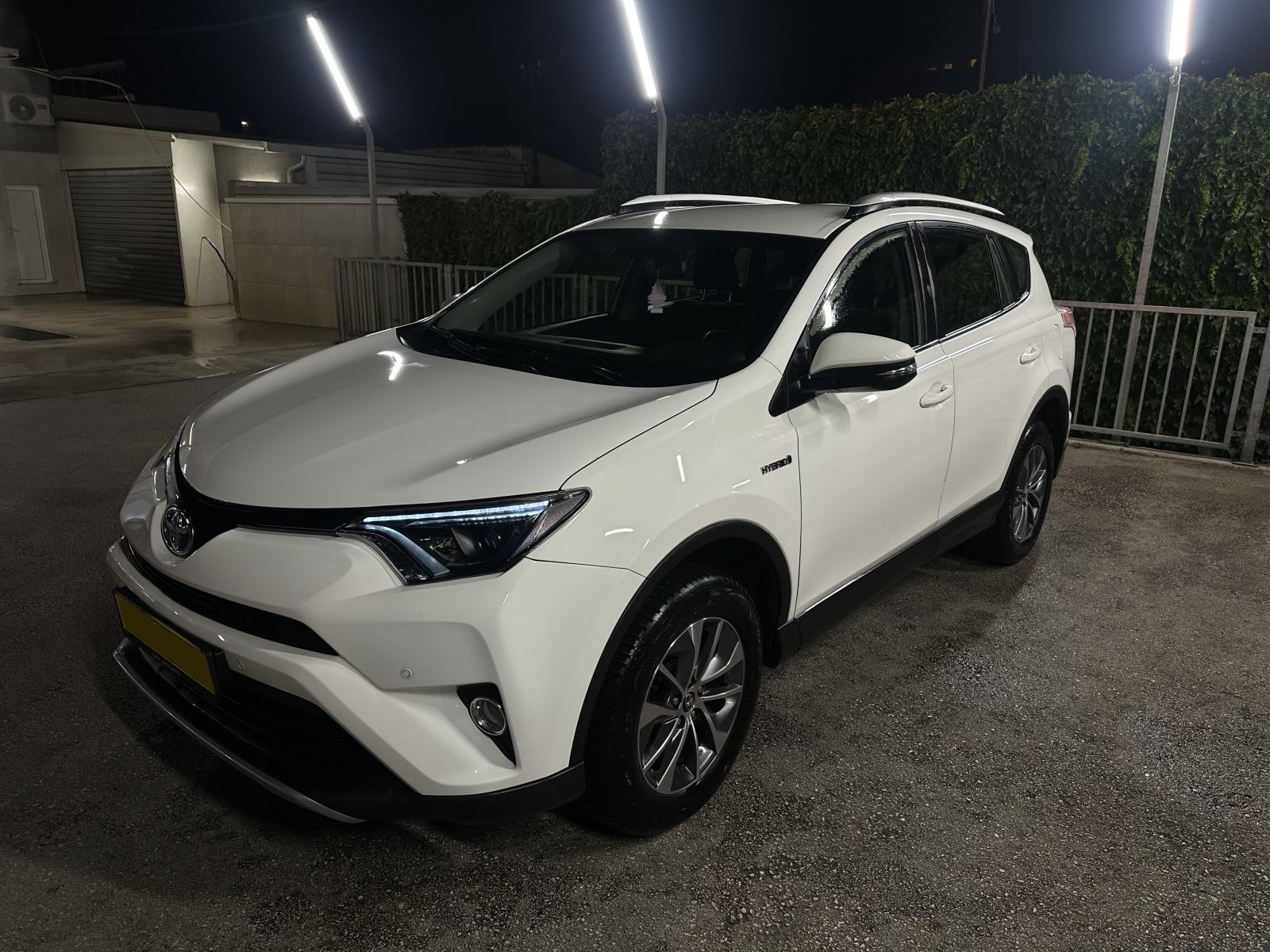 Toyota RAV4 2.5 VVT-i Hybrid Elegant, automatik,197ks, servisna knjiga, fotografija 2