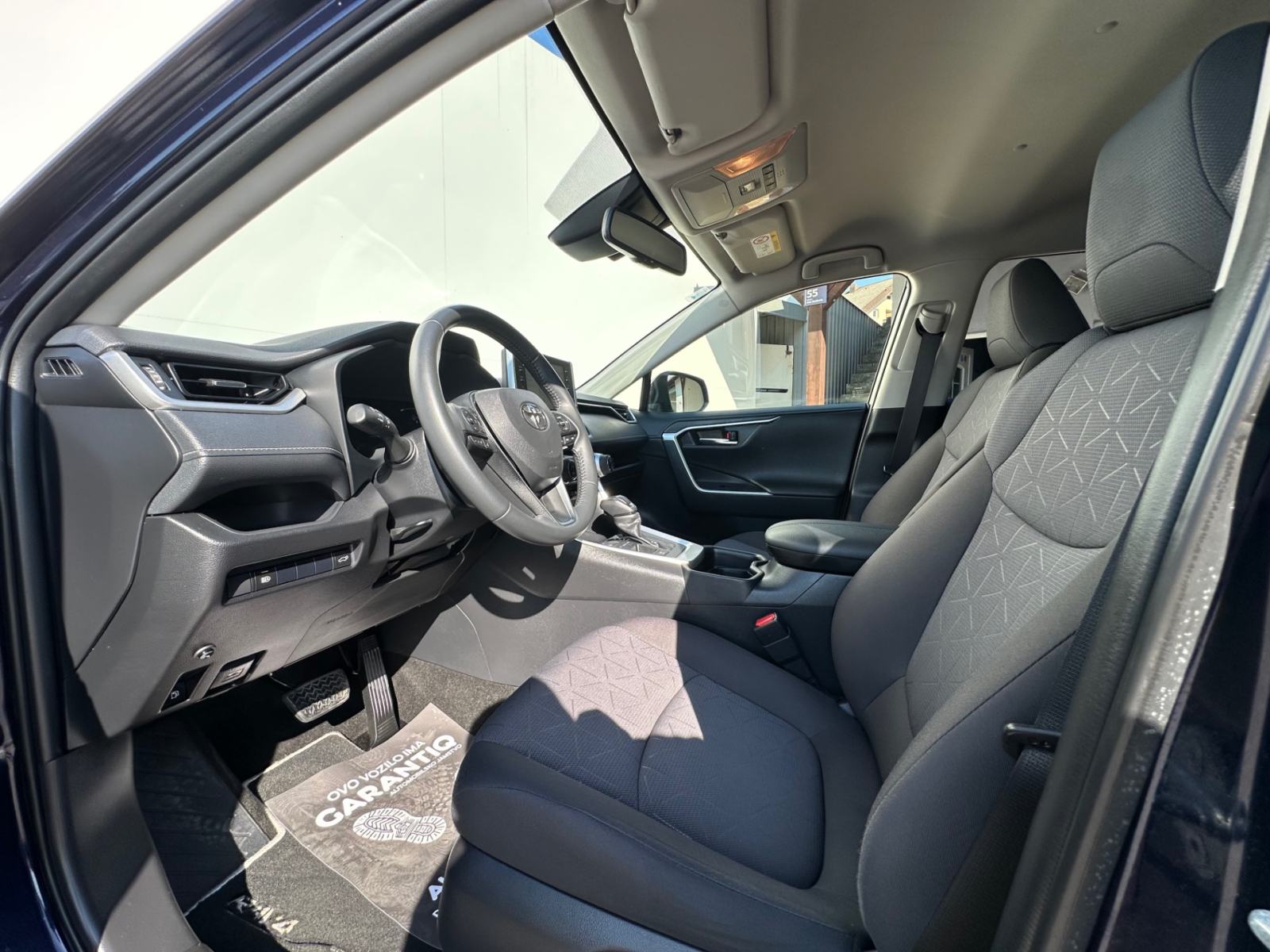 Toyota RAV4 Hybrid 2,5 DYNAMIC Aut., fotografija 9