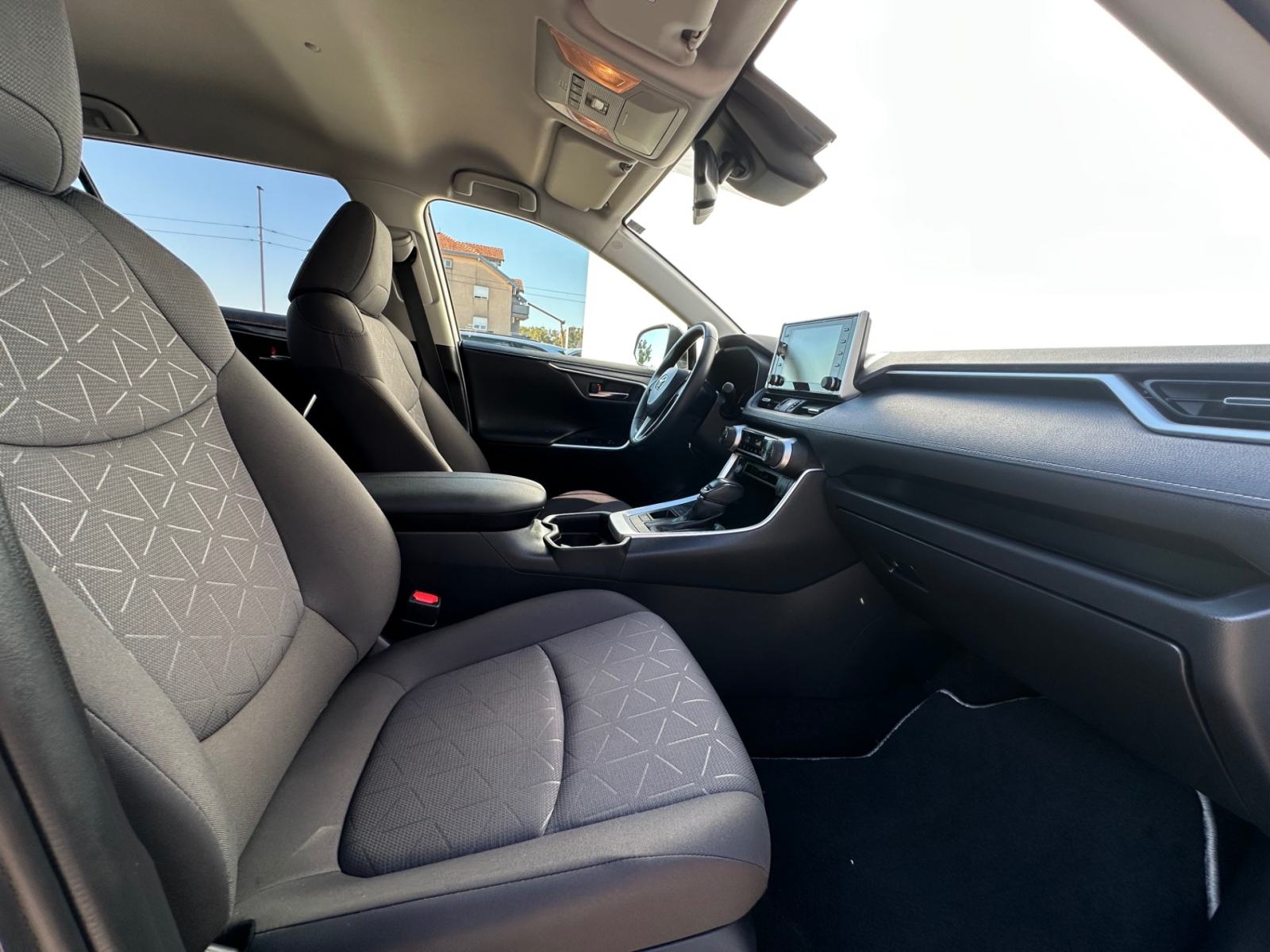 Toyota RAV4 Hybrid 2,5 DYNAMIC Aut., fotografija 11